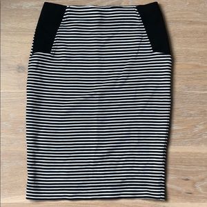 BCBG Black & White Skirt